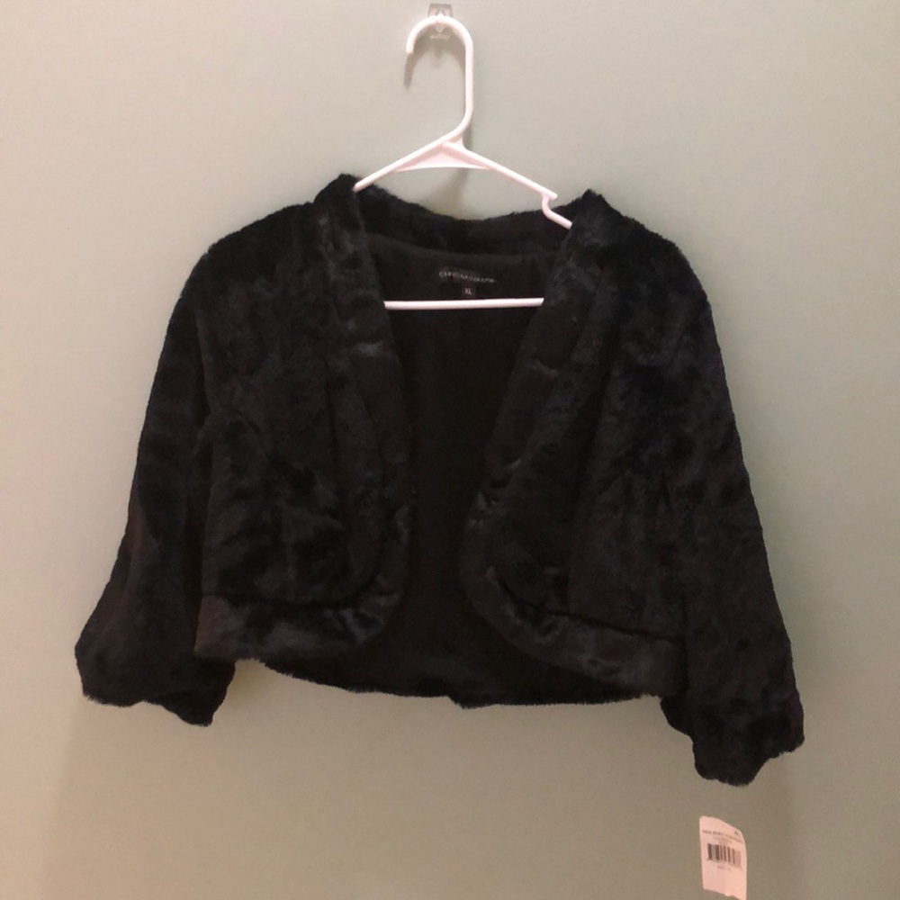 Chris McLaughlin faux fur 3/4 sleeve jacket. Size xl. Brand new with tags